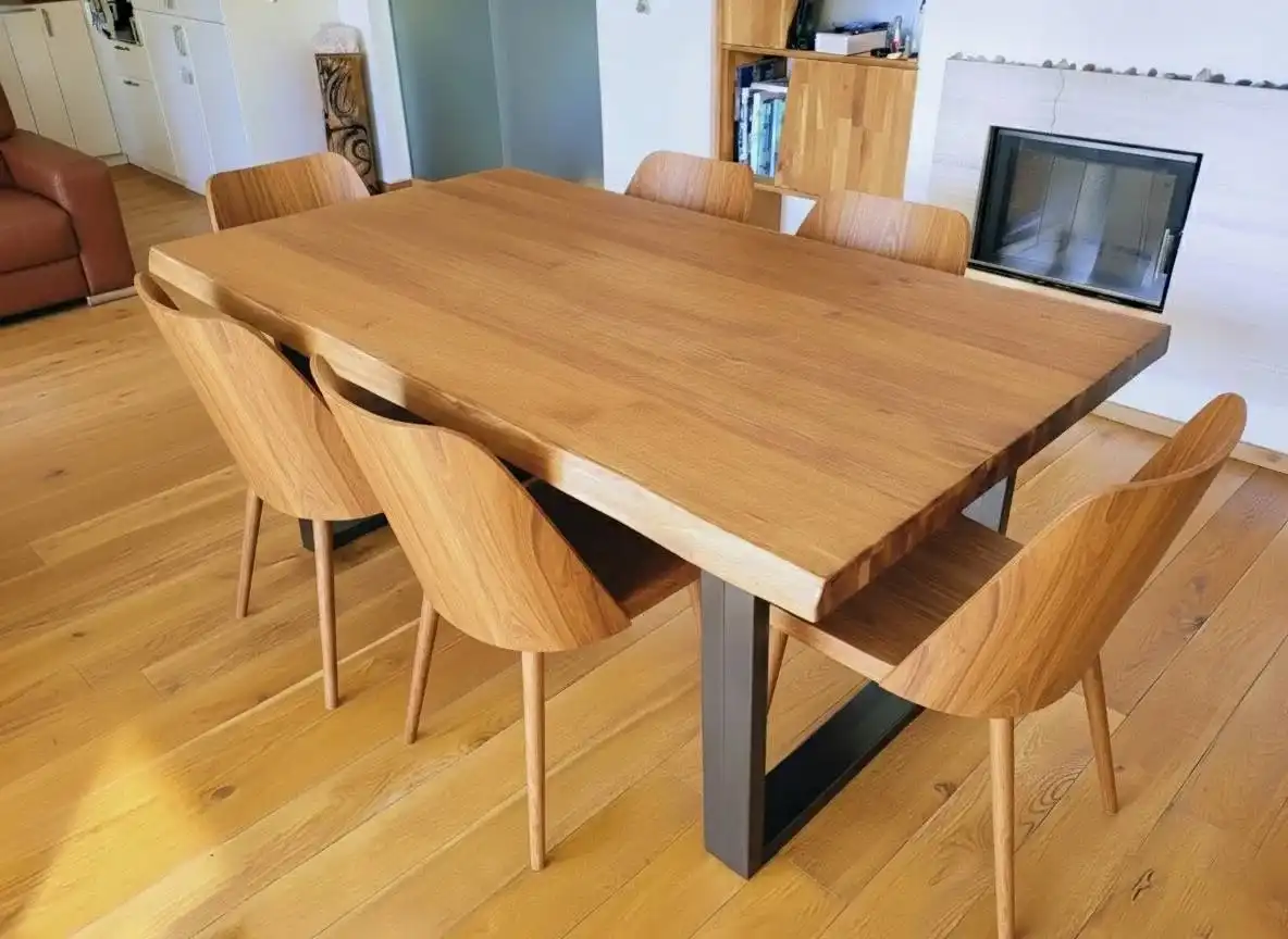 Masívny dubový stôl – kompletná renovácia